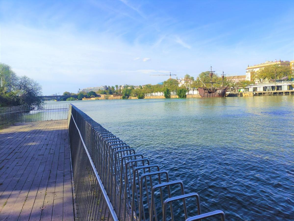 Vive Triana Apartment Sevilla Bagian luar foto