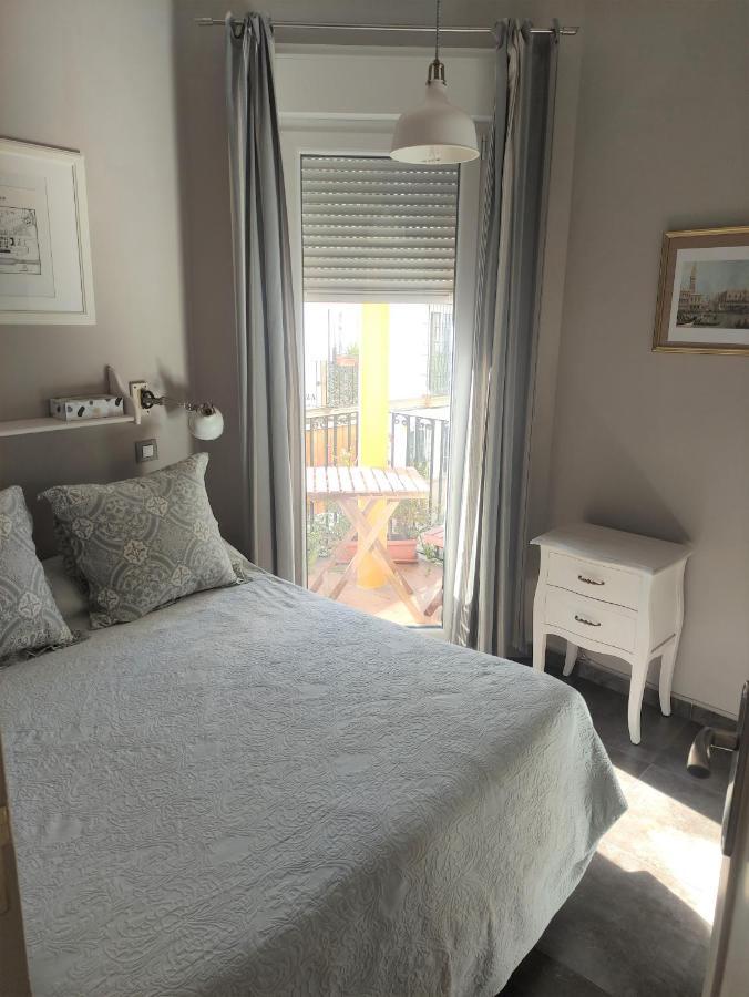 Vive Triana Apartment Sevilla Bagian luar foto