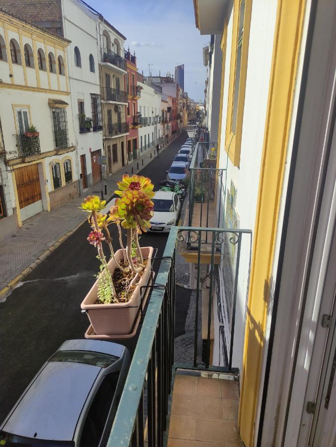 Vive Triana Apartment Sevilla Bagian luar foto